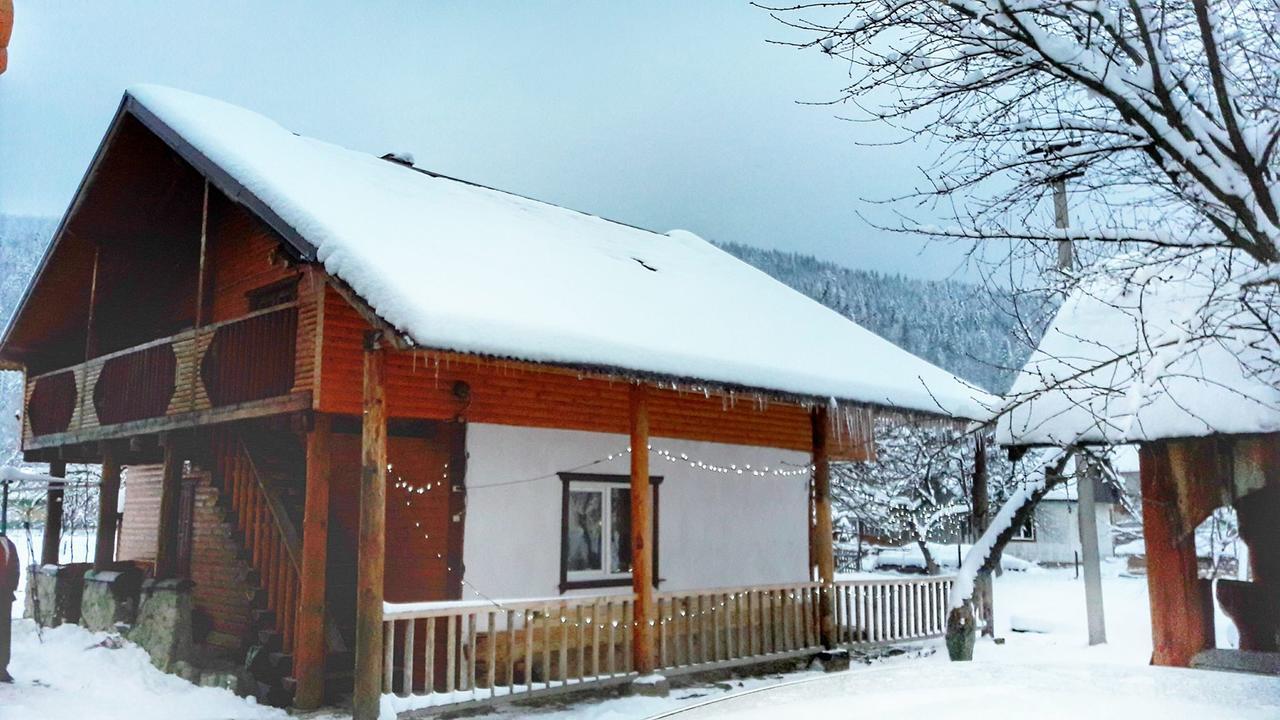 Gostynna Hata Hotel Mykulychyn Exterior photo
